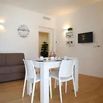 Domus Levante *